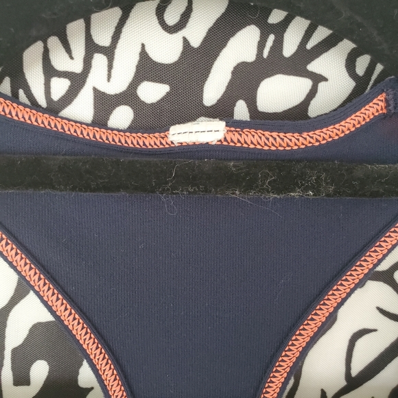 LULULEMON Athletica Navy Blue Racerback Tank Top 6 - Picture 5 of 7